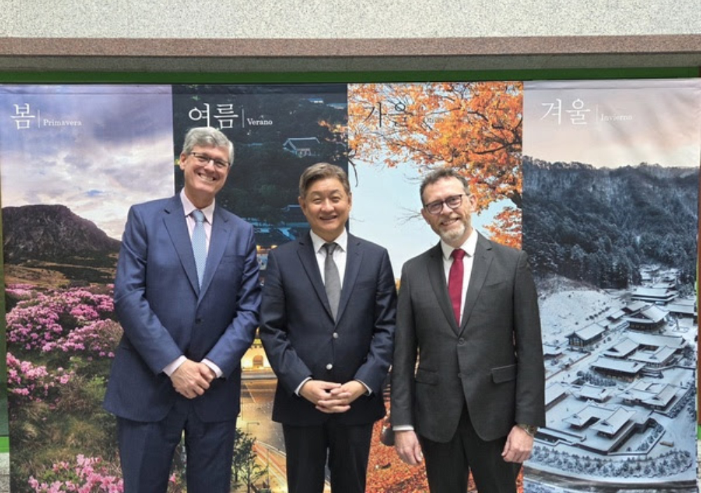 El Embajador Lim Soosuk mantuvo un encuentro con la directiva de ILBOC, compañía participada por capital coreano y español